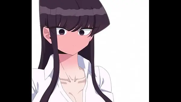 Komi san baile erótico pechos al aire